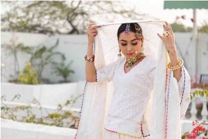 Chikankari adds sophistication and grace to the attire