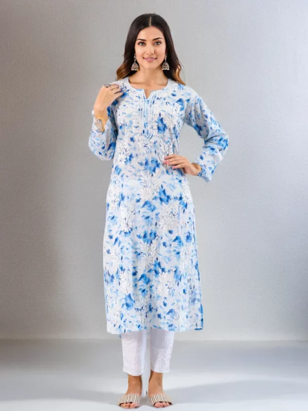 Neitra hand-embroidered malmal Kurti