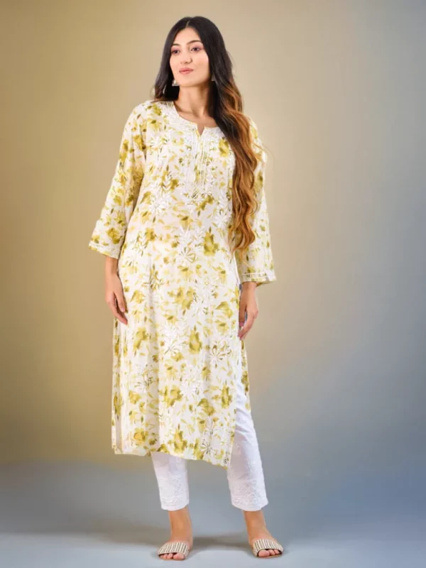 Neitra hand-embroidered malmal Kurti